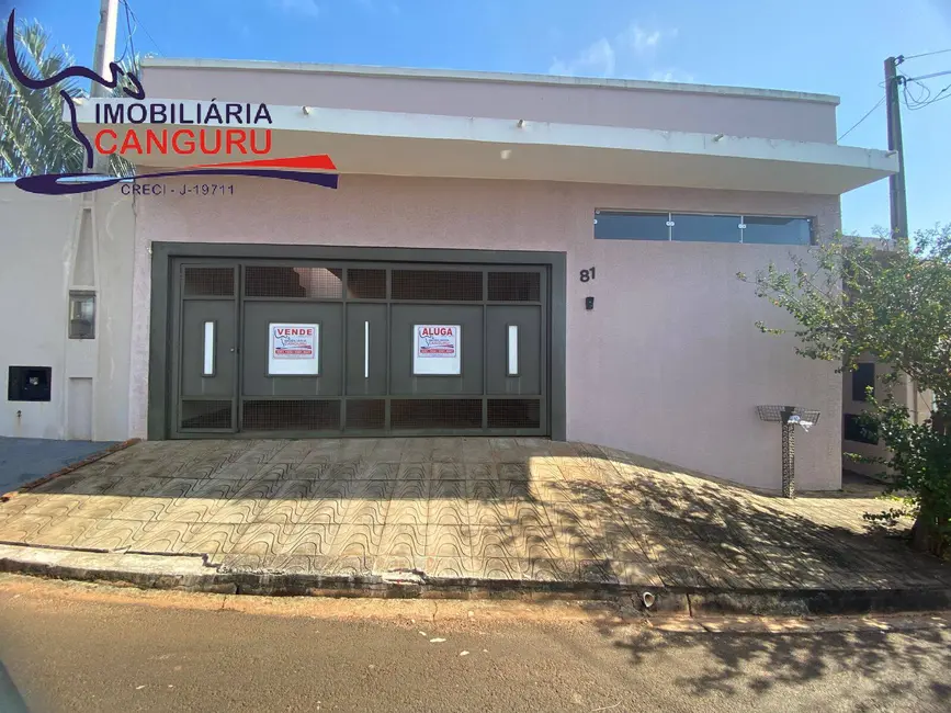 Foto 1 de Casa com 3 quartos à venda, 250m2 em Piraju - SP