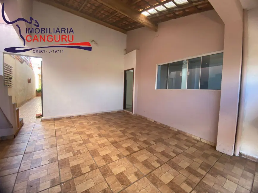 Foto 2 de Casa com 3 quartos à venda, 250m2 em Piraju - SP