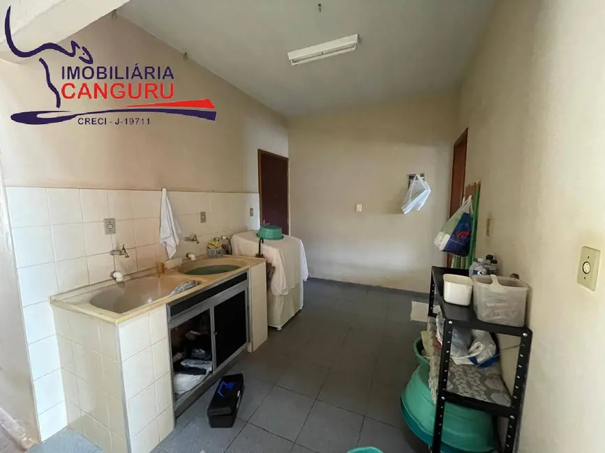 Foto 5 de Casa com 3 quartos à venda, 322m2 em Piraju - SP