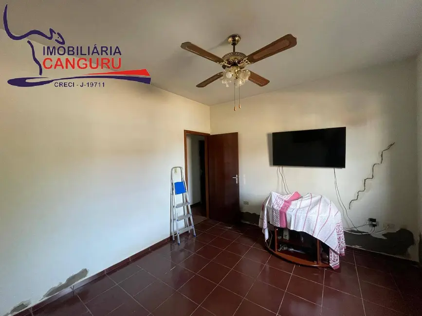 Foto 9 de Casa com 3 quartos à venda, 322m2 em Piraju - SP