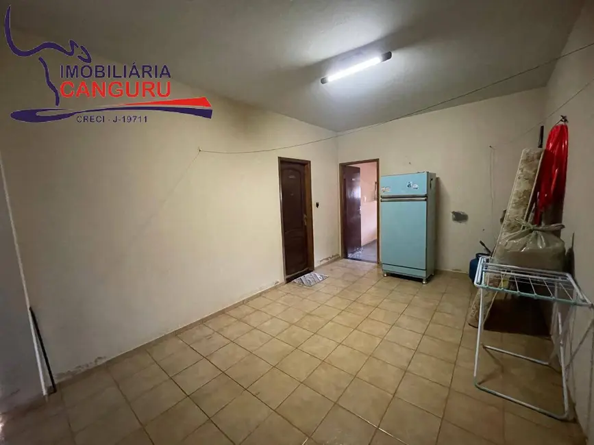 Foto 4 de Casa com 3 quartos à venda, 322m2 em Piraju - SP