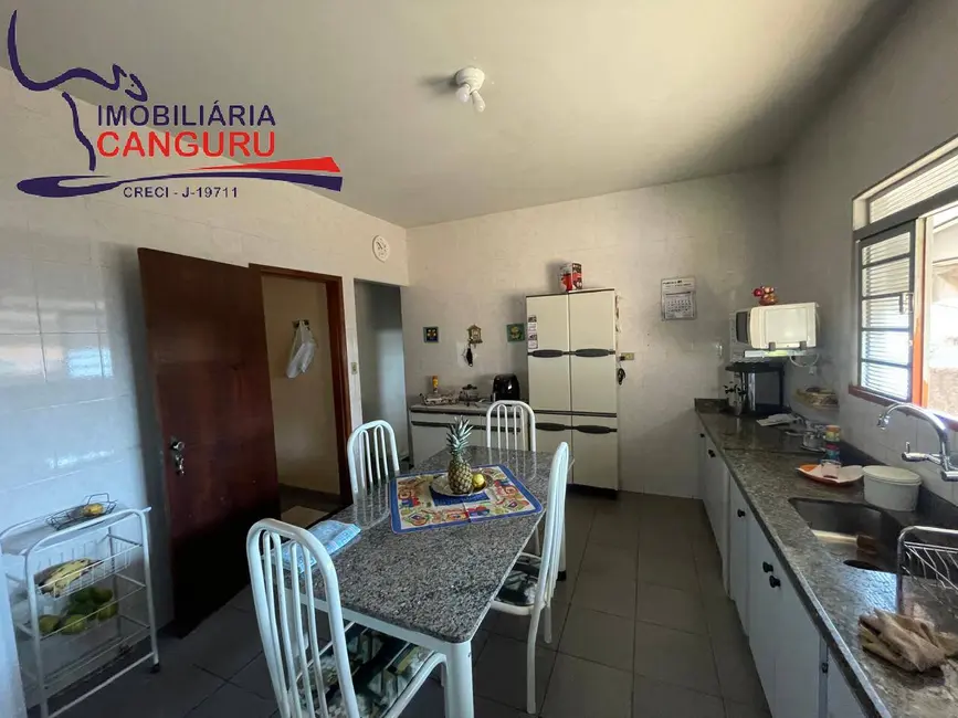 Foto 6 de Casa com 3 quartos à venda, 322m2 em Piraju - SP