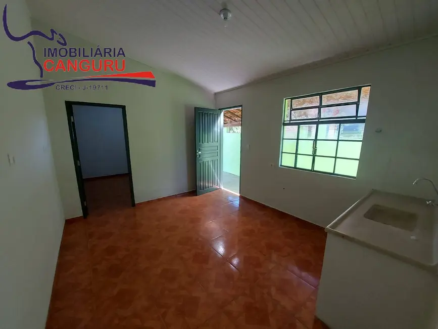 Foto 4 de Casa com 2 quartos para alugar em Piraju - SP