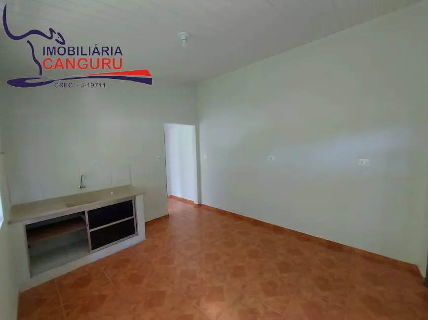 Foto 8 de Casa com 2 quartos para alugar em Piraju - SP