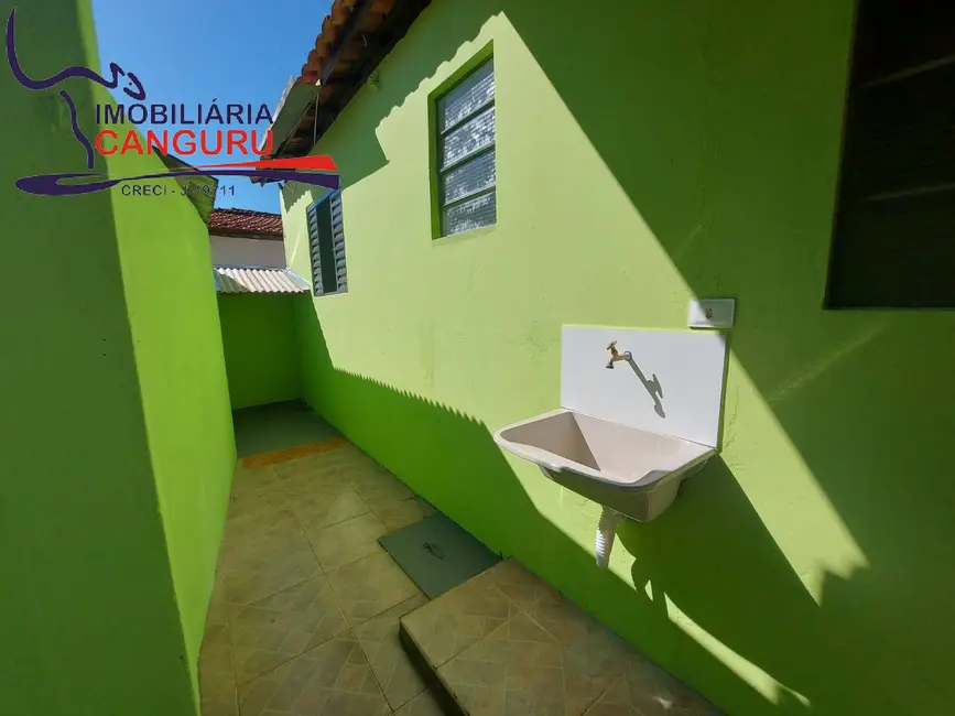 Foto 9 de Casa com 2 quartos para alugar em Piraju - SP