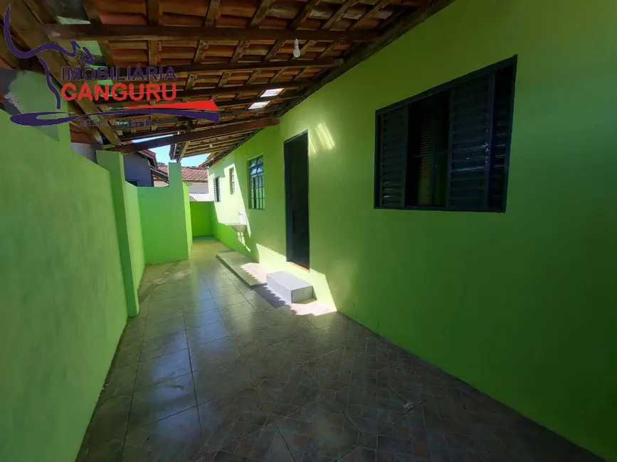 Foto 2 de Casa com 2 quartos para alugar em Piraju - SP