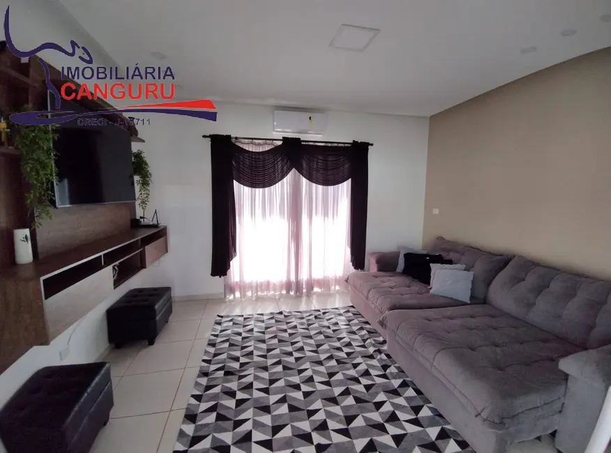 Foto 5 de Casa com 3 quartos à venda, 500m2 em Piraju - SP