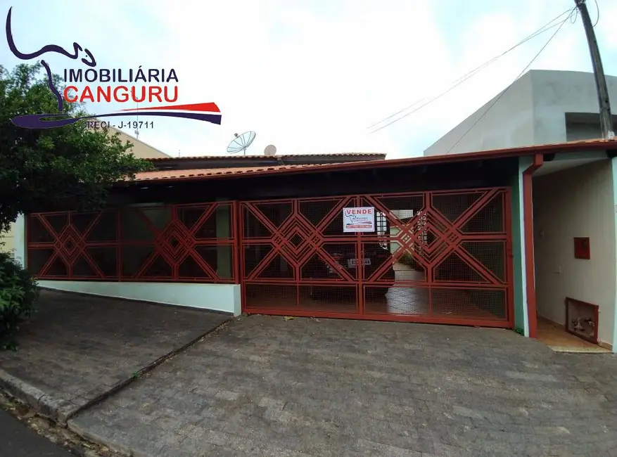 Foto 1 de Casa com 3 quartos à venda, 275m2 em Piraju - SP