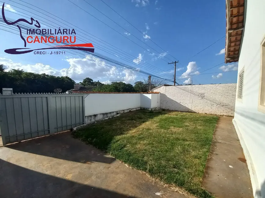 Foto 3 de Casa com 2 quartos à venda, 250m2 em Piraju - SP