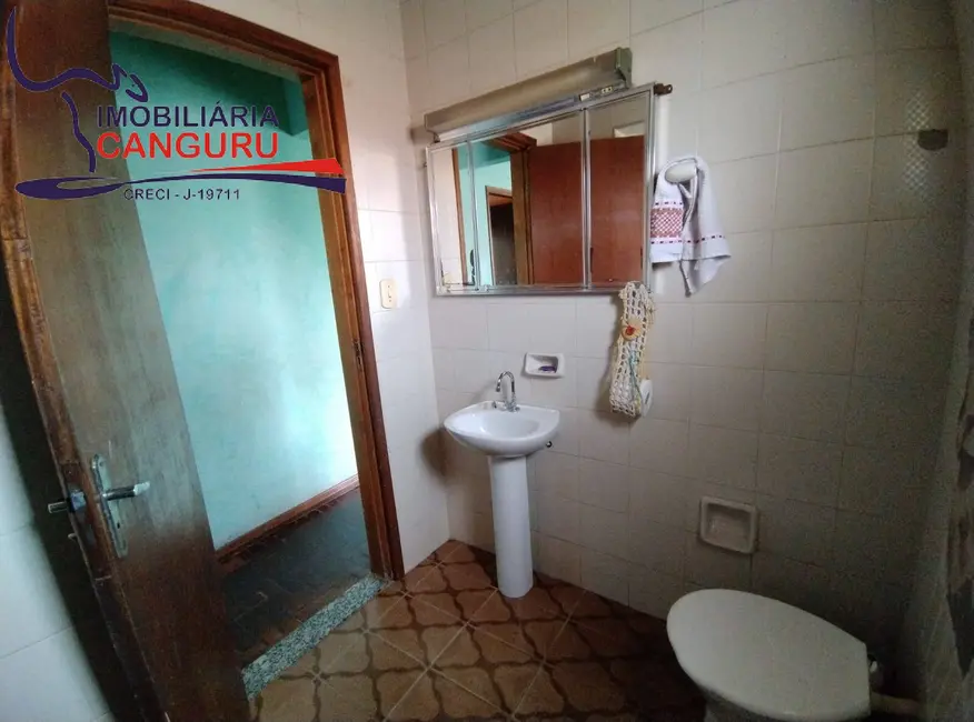 Foto 9 de Casa com 4 quartos à venda em Piraju - SP