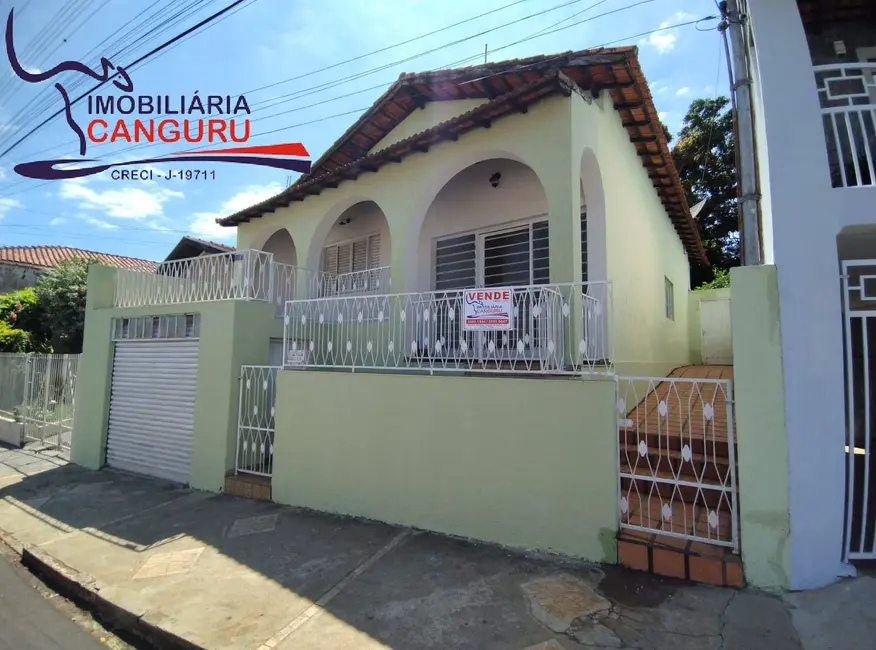 Foto 2 de Casa com 3 quartos à venda, 225m2 em Piraju - SP