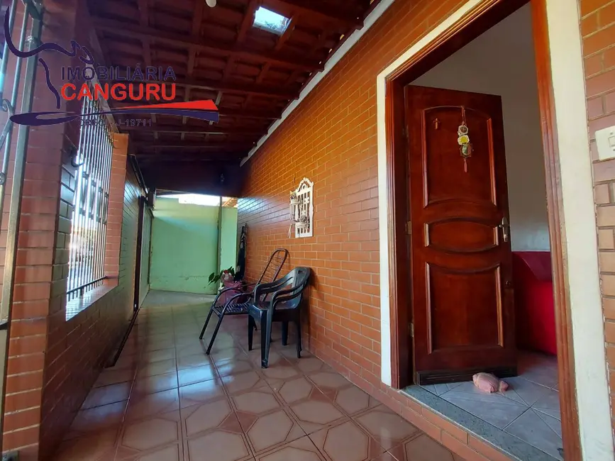 Foto 3 de Casa com 2 quartos à venda, 326m2 em Piraju - SP