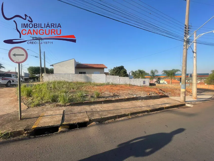 Foto 1 de Terreno / Lote à venda, 292m2 em Piraju - SP