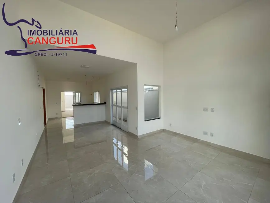 Foto 2 de Casa com 3 quartos à venda, 250m2 em Piraju - SP