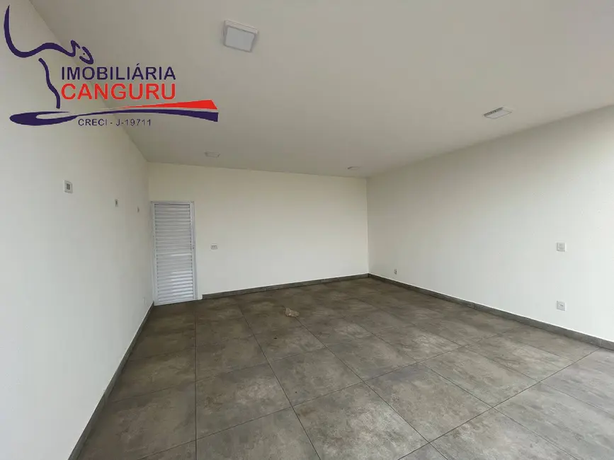 Foto 2 de Casa com 3 quartos à venda, 250m2 em Piraju - SP