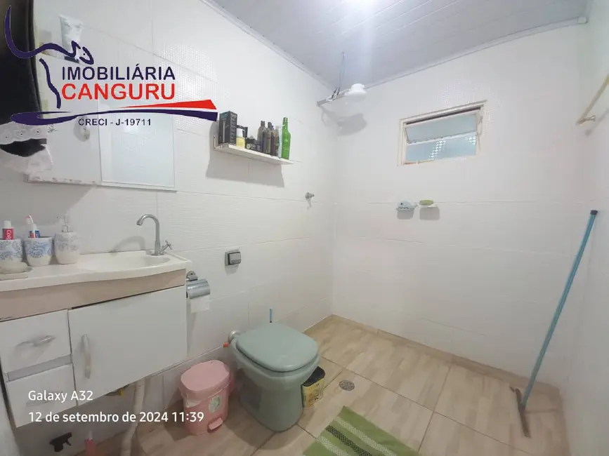 Foto 8 de Casa com 4 quartos à venda, 220m2 em Sarutaia - SP