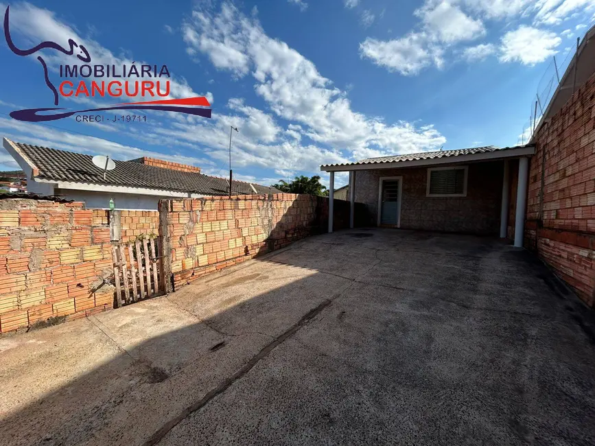 Foto 2 de Casa com 3 quartos para alugar em Piraju - SP