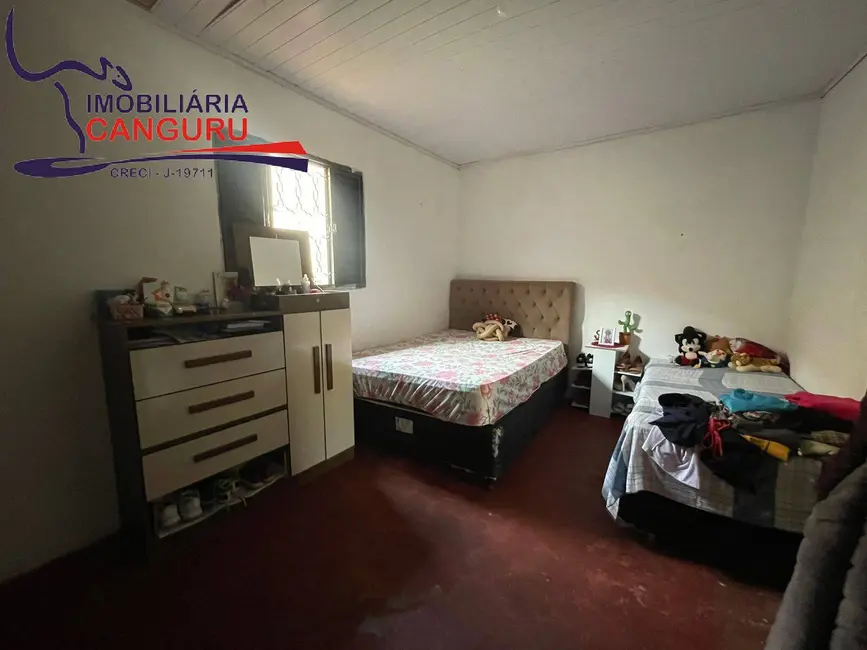 Foto 8 de Casa com 3 quartos à venda em Piraju - SP
