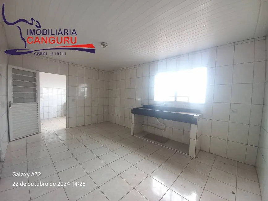 Foto 9 de Casa com 3 quartos para alugar em Piraju - SP