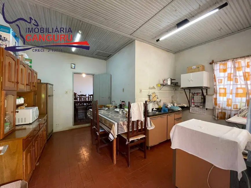 Foto 9 de Casa com 3 quartos à venda, 631m2 em Centro, Piraju - SP