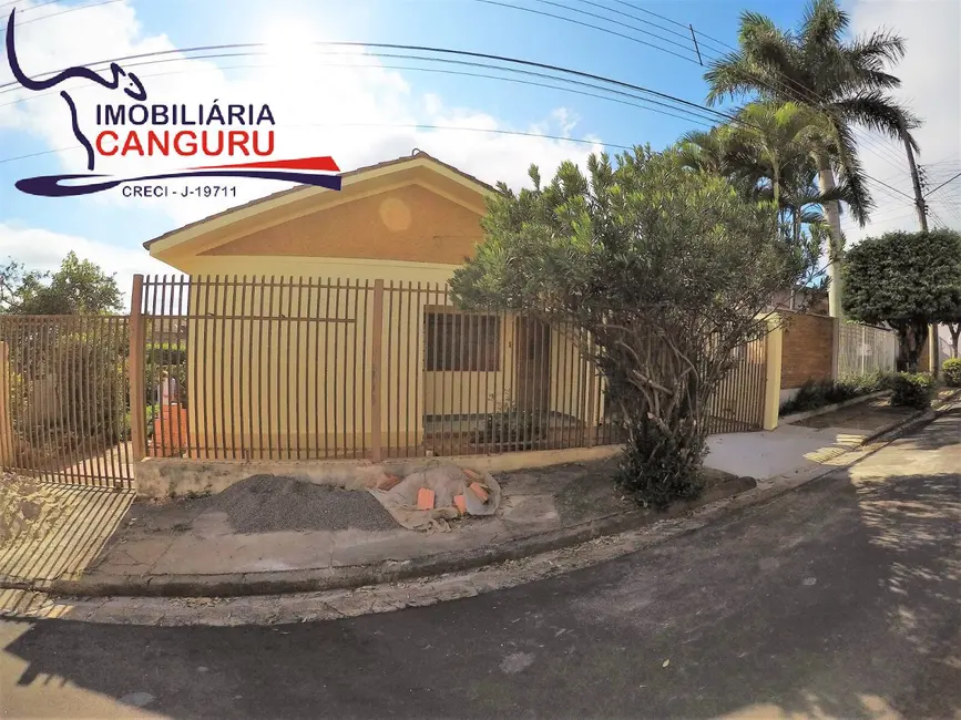 Foto 1 de Casa com 3 quartos à venda, 195m2 em Piraju - SP