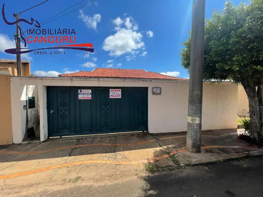 Foto 1 de Casa com 3 quartos à venda em Piraju - SP