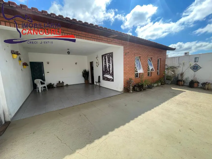 Foto 2 de Casa com 3 quartos à venda em Piraju - SP