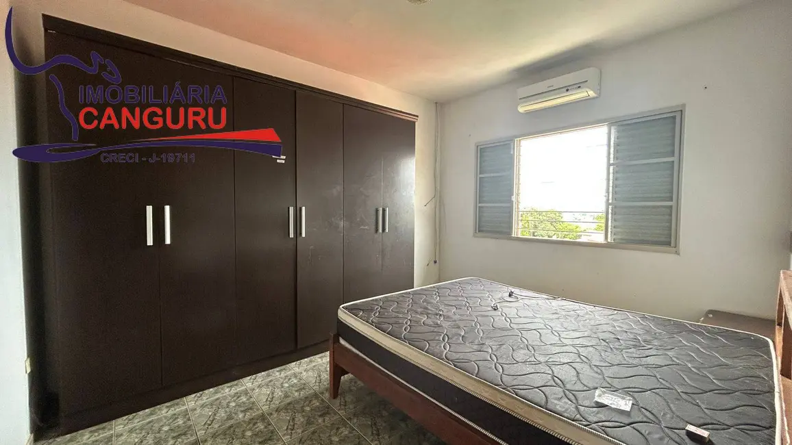 Foto 9 de Casa com 3 quartos à venda em Piraju - SP