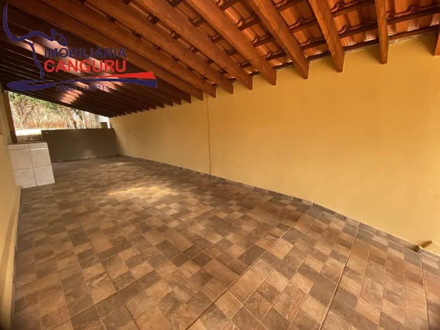 Foto 3 de Casa com 3 quartos para alugar em Piraju - SP