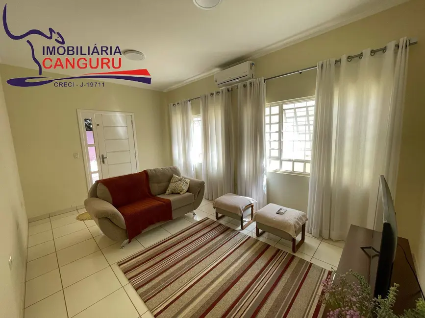 Foto 6 de Casa com 3 quartos à venda, 324m2 em Piraju - SP