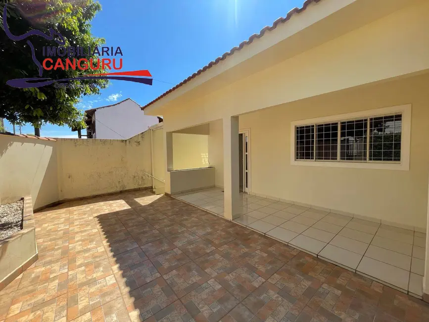 Foto 3 de Casa com 3 quartos à venda, 324m2 em Piraju - SP