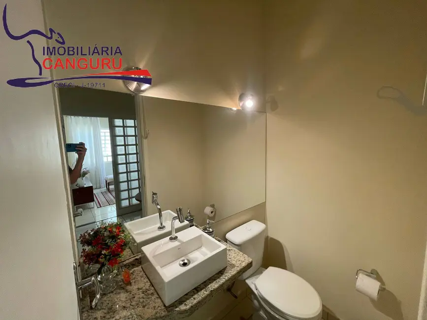 Foto 8 de Casa com 3 quartos à venda, 324m2 em Piraju - SP