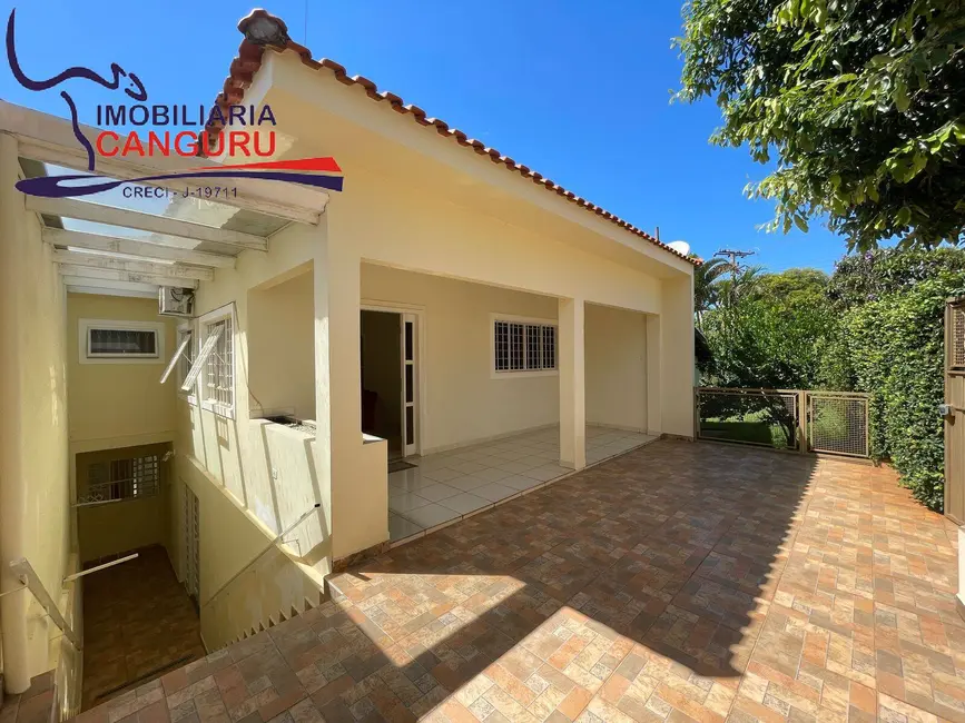 Foto 4 de Casa com 3 quartos à venda, 324m2 em Piraju - SP