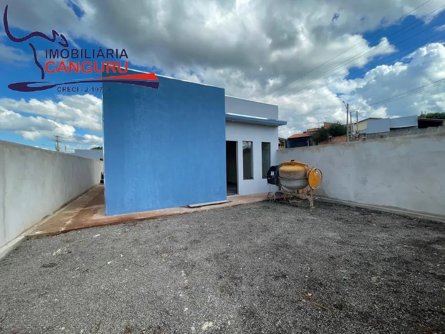 Foto 2 de Casa com 2 quartos à venda, 160m2 em Piraju - SP