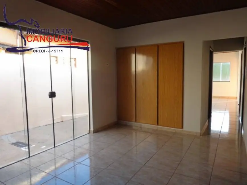 Foto 15 de Casa com 3 quartos à venda, 400m2 em Piraju - SP