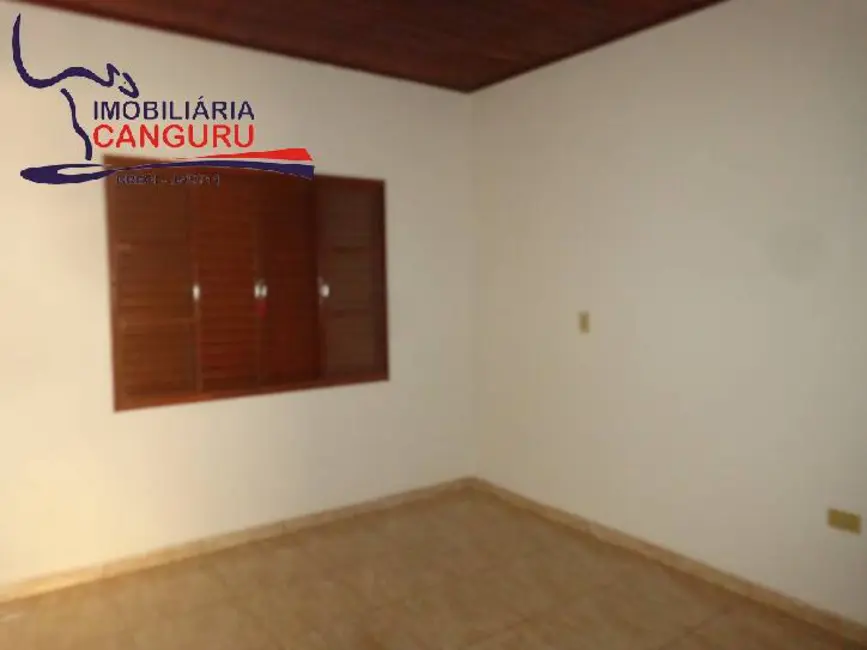 Foto 12 de Casa com 3 quartos à venda, 400m2 em Piraju - SP