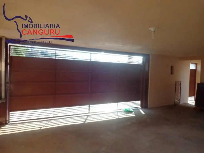 Foto 3 de Casa com 3 quartos à venda, 400m2 em Piraju - SP