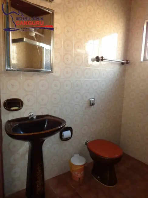 Foto 14 de Casa com 3 quartos à venda, 400m2 em Piraju - SP