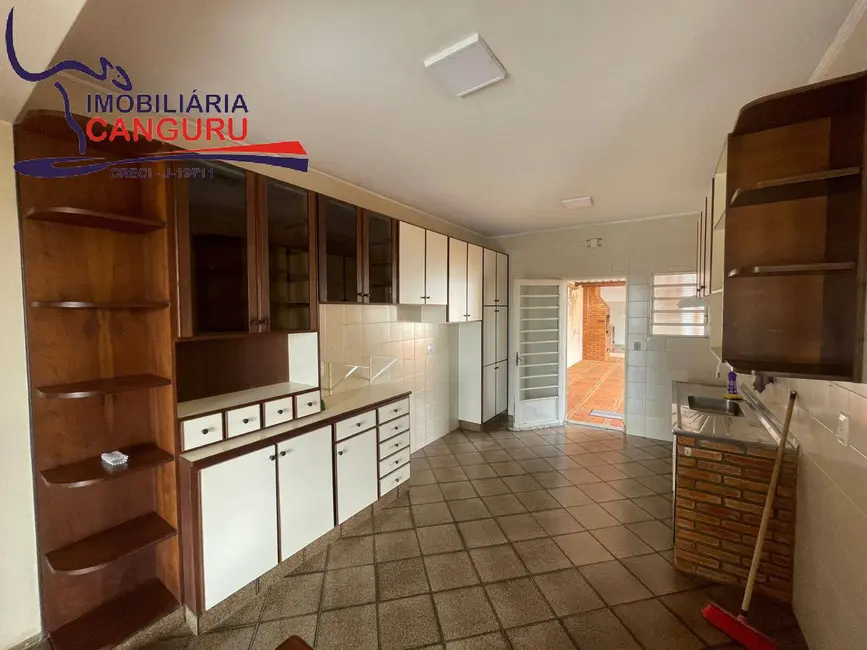 Foto 6 de Casa com 2 quartos à venda, 300m2 em Piraju - SP