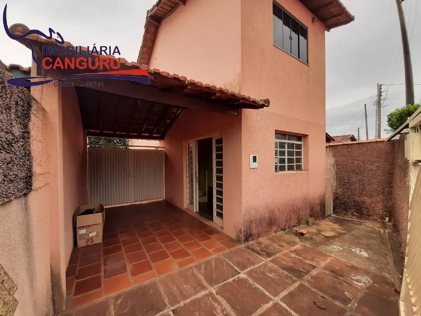 Foto 2 de Casa com 2 quartos à venda, 250m2 em Piraju - SP