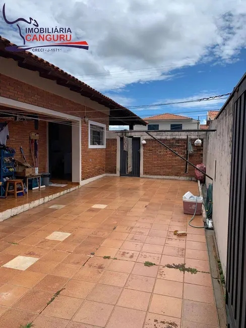 Foto 2 de Casa com 4 quartos à venda, 672m2 em Piraju - SP