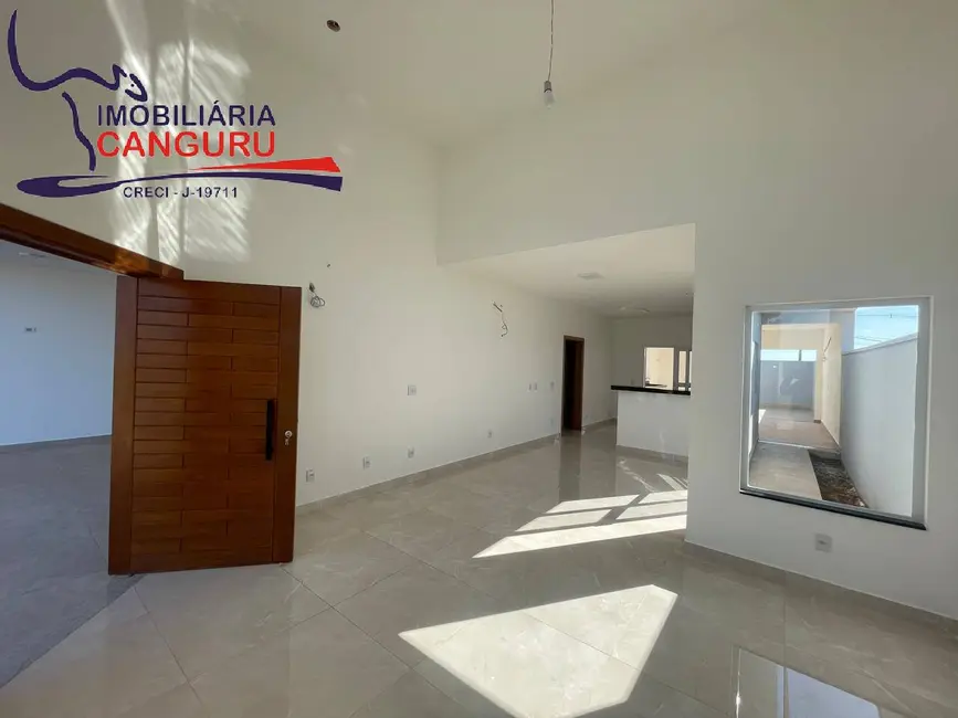 Foto 3 de Casa com 3 quartos à venda, 250m2 em Piraju - SP