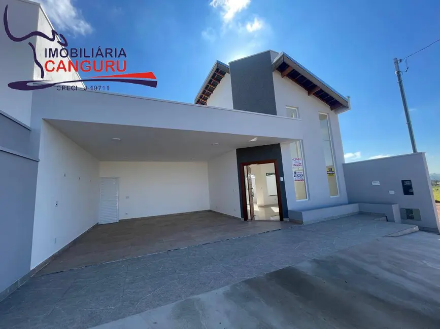 Foto 1 de Casa com 3 quartos à venda, 250m2 em Piraju - SP