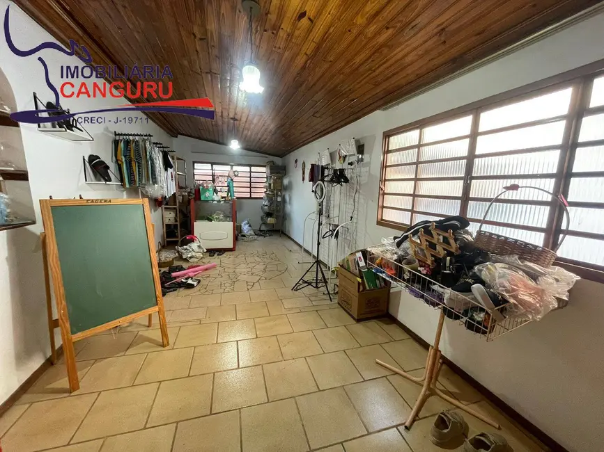 Foto 6 de Casa com 3 quartos à venda, 271m2 em Piraju - SP