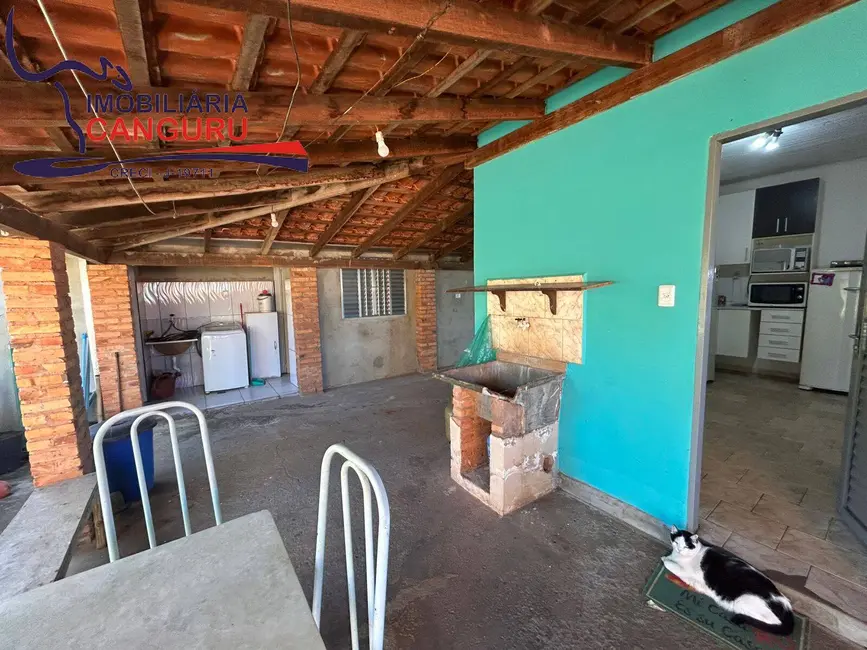 Casa com 2 quartos à venda, 360m2 em Centro, Manduri - SP - imagem 9 Foto 9 de Casa com 2 quartos à venda, 360m2 em Centro, Manduri - SP