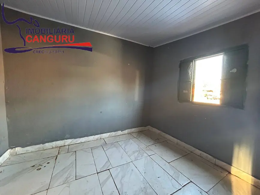 Foto 2 de Casa com 2 quartos para alugar em Centro, Sarutaia - SP