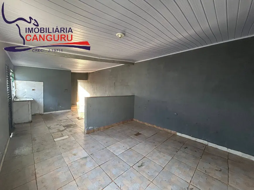 Foto 4 de Casa com 2 quartos para alugar em Centro, Sarutaia - SP