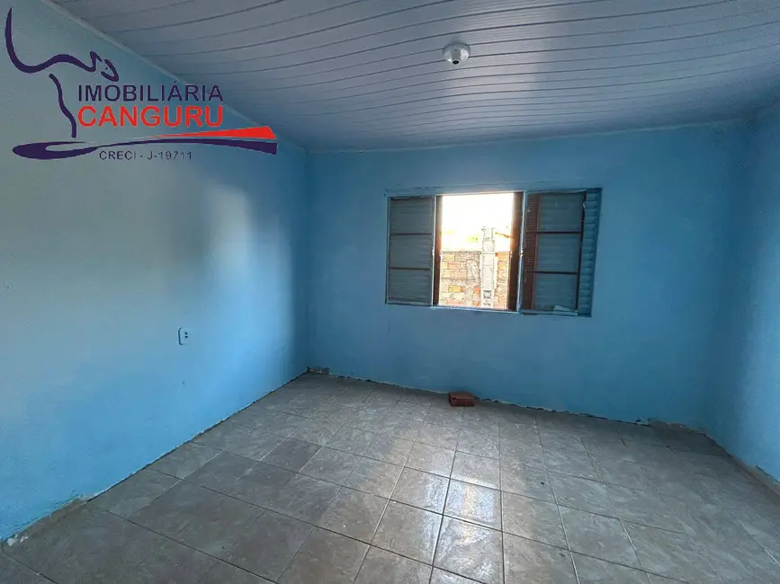 Foto 9 de Casa com 2 quartos para alugar em Centro, Sarutaia - SP