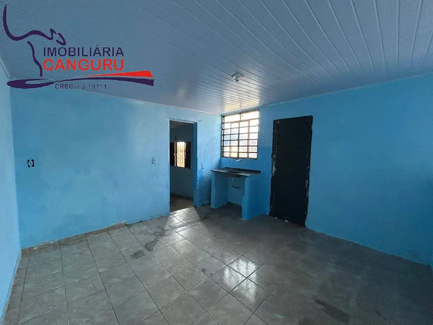 Foto 4 de Casa com 2 quartos para alugar em Centro, Sarutaia - SP