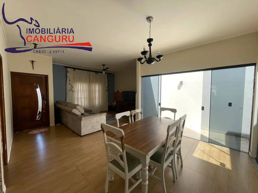 Foto 8 de Casa com 2 quartos à venda, 300m2 em Piraju - SP